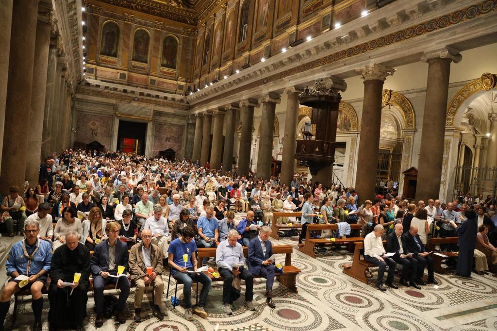 PACE PER GAZA: La veglia di preghiera promossa da Sant'Egidio insieme a movimenti, associazioni e congregazioni cattoliche: 